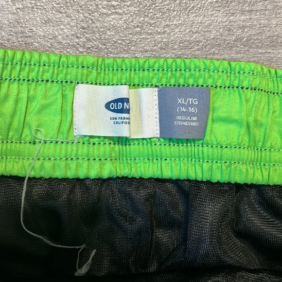 Bundle of 2 Boys Swim Trunks- Size 14/16 - Picture 5 of 6